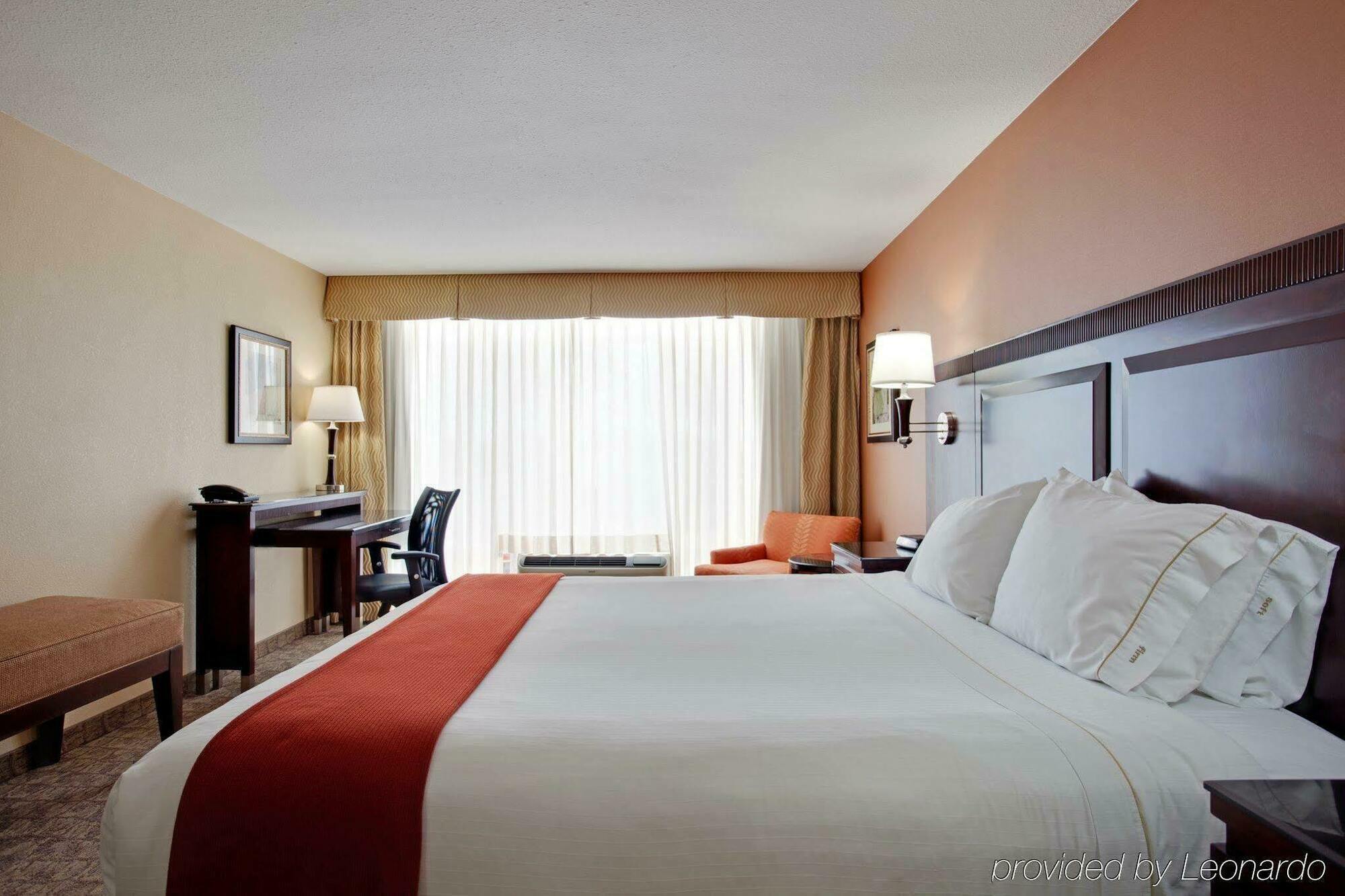 Holiday Inn Express San Diego - Sorrento Valley By Ihg Номер фото